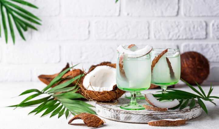Woda kokosowa po treningu i nie tylko – co daje polubienie jej?