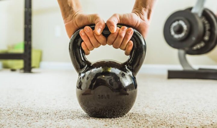 Kettlebell – komu spodoba się ten sprzęt i jak z nim ćwiczyć?