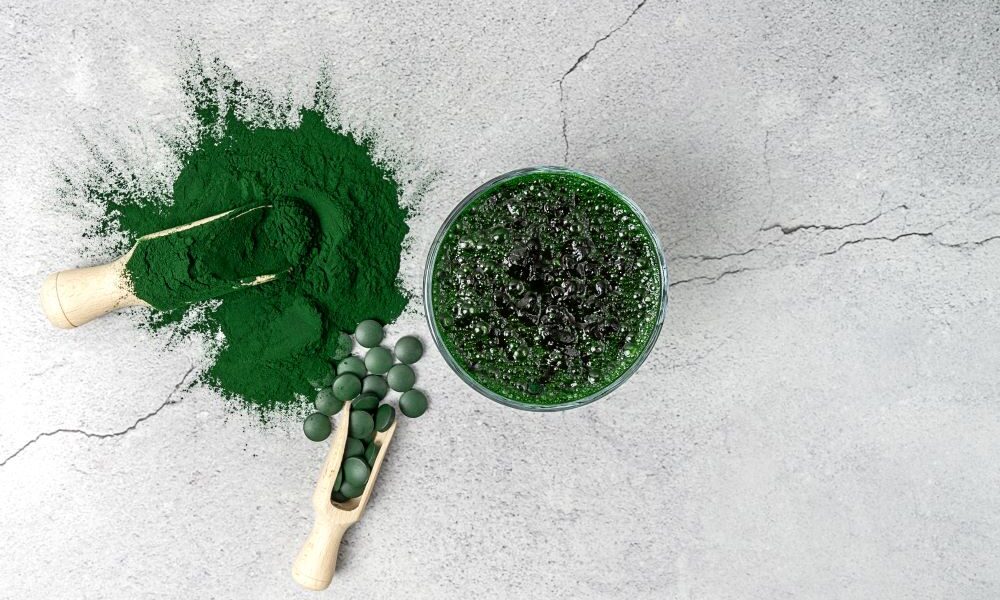 Spirulina, chlorella, mieszanka – co najlepsze?