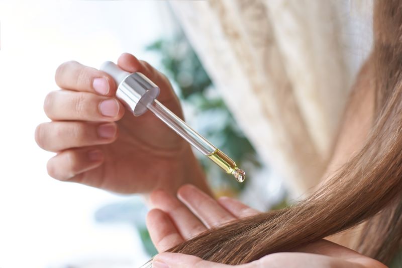 pielęgnacja włosów olejem po domowym rozjaśnianiu